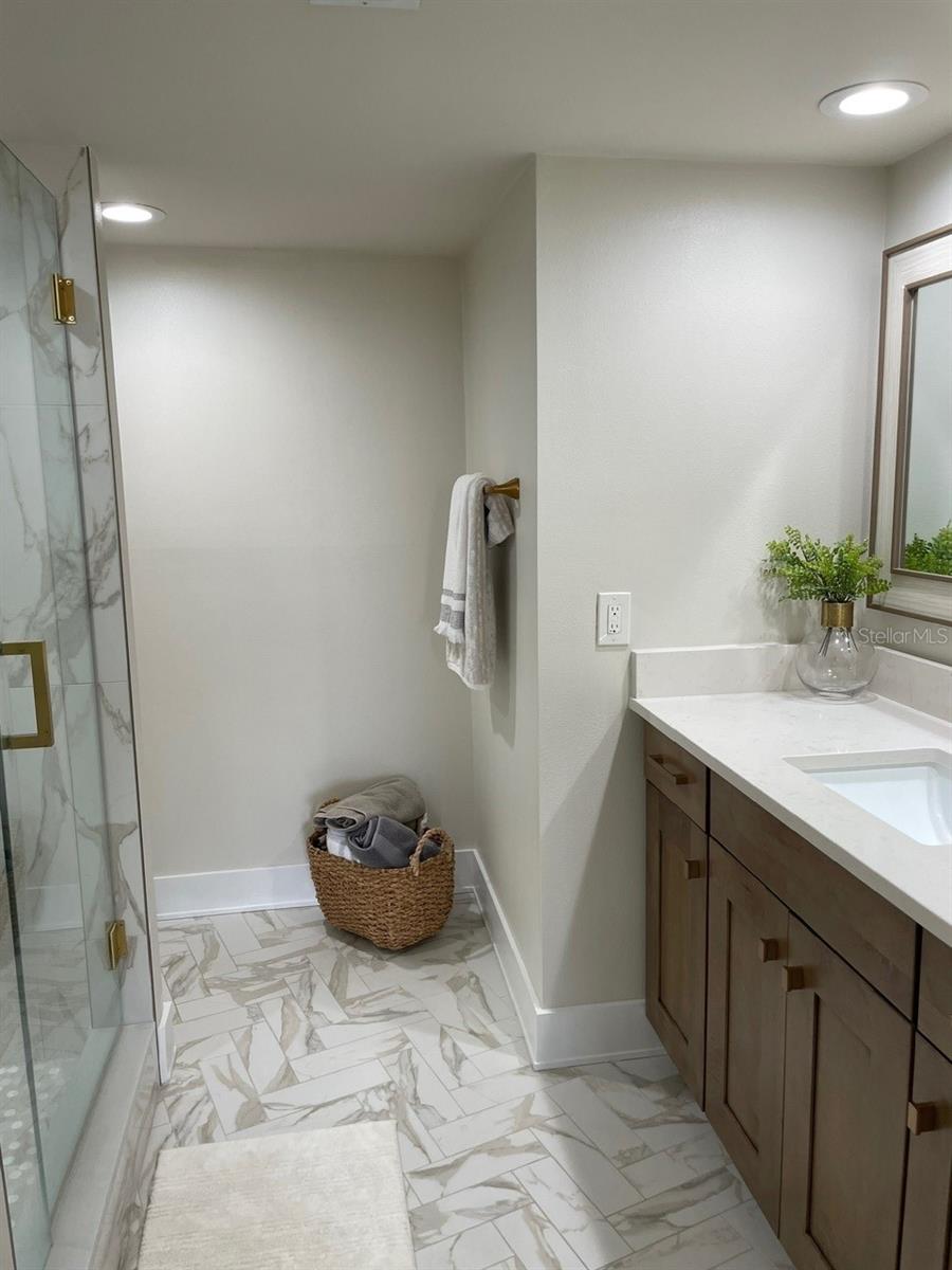 Image 21 of 24 For 1460 Gulf Boulevard 707