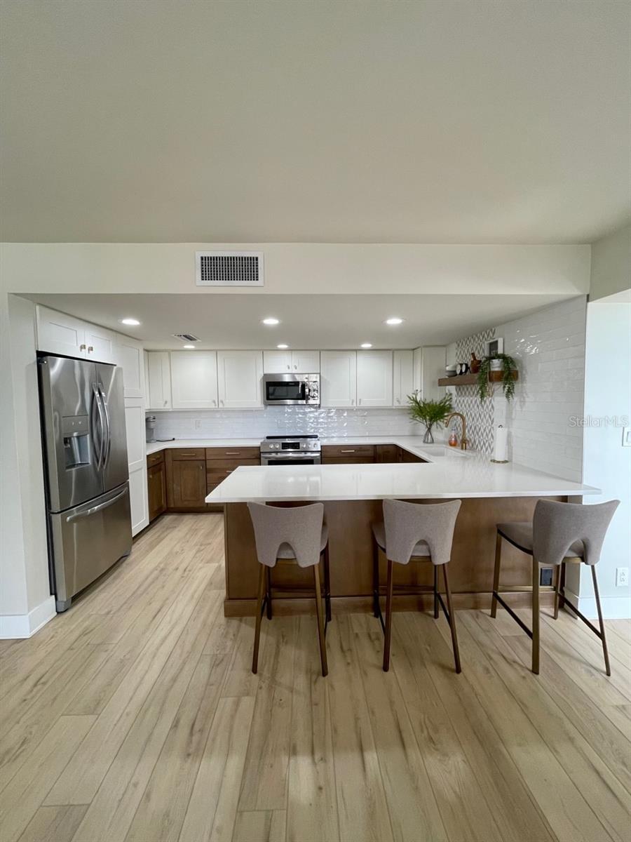 Image 7 of 24 For 1460 Gulf Boulevard 707