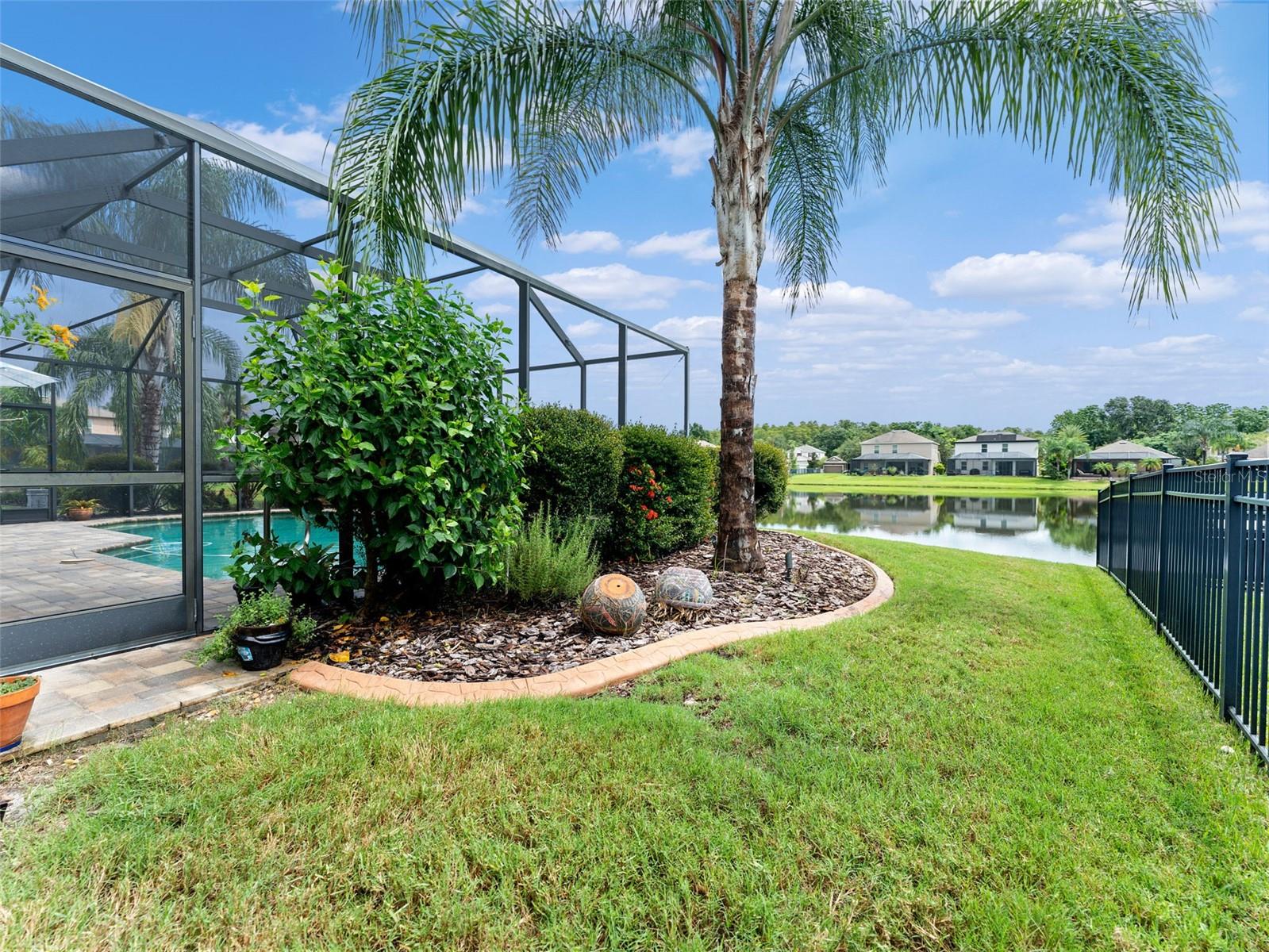 Listing photo id 12 for 1342 Ketzal Drive