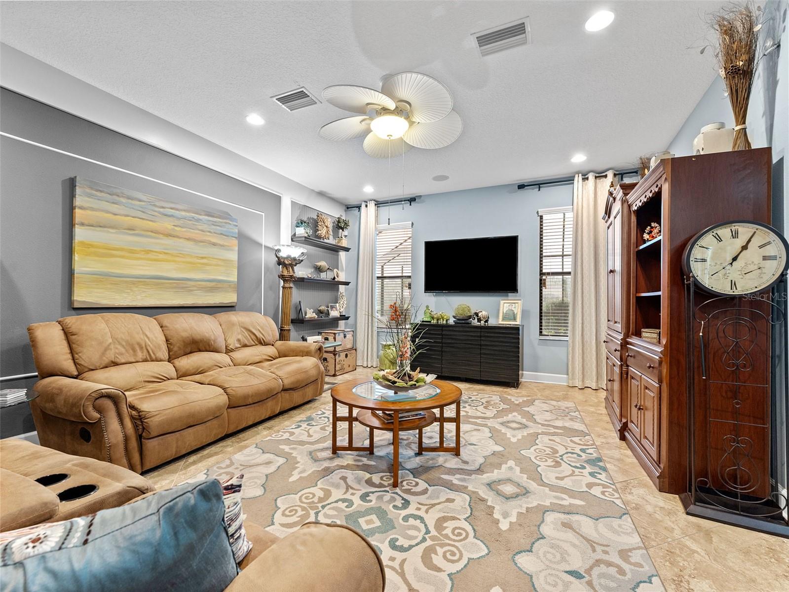 Listing photo id 26 for 1342 Ketzal Drive