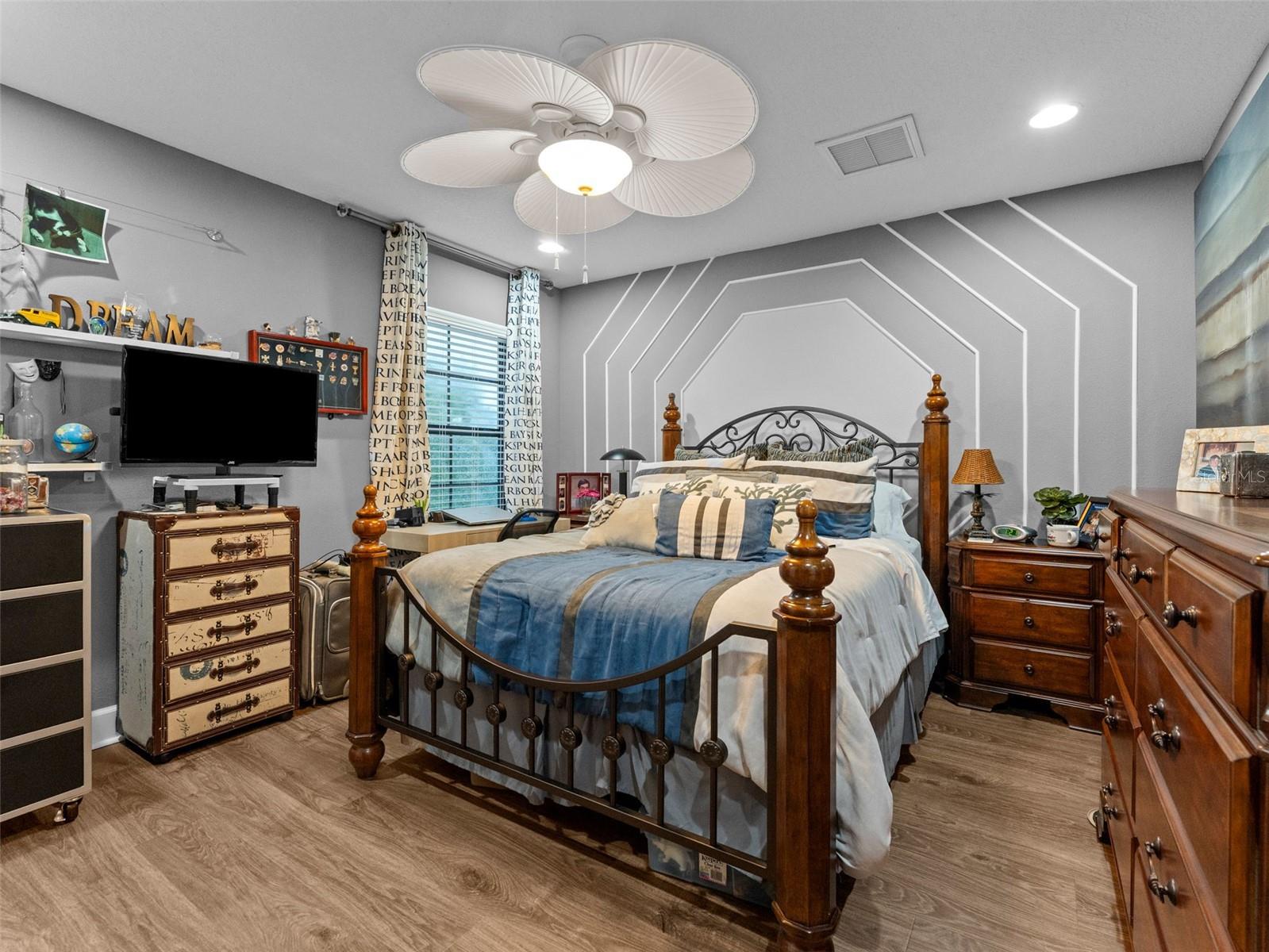 Listing photo id 45 for 1342 Ketzal Drive