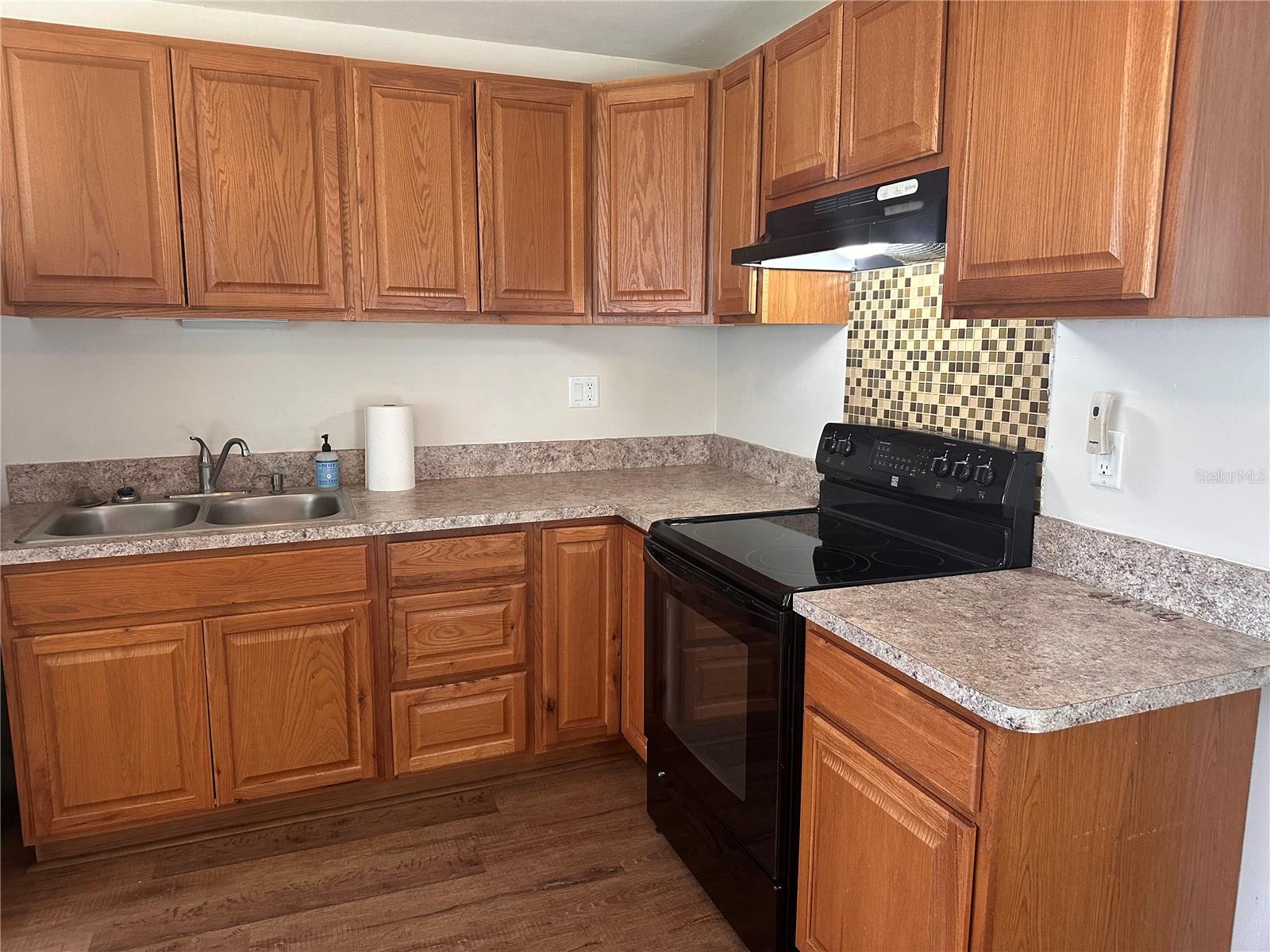 Image 4 of 13 For 2261 Curlew Road