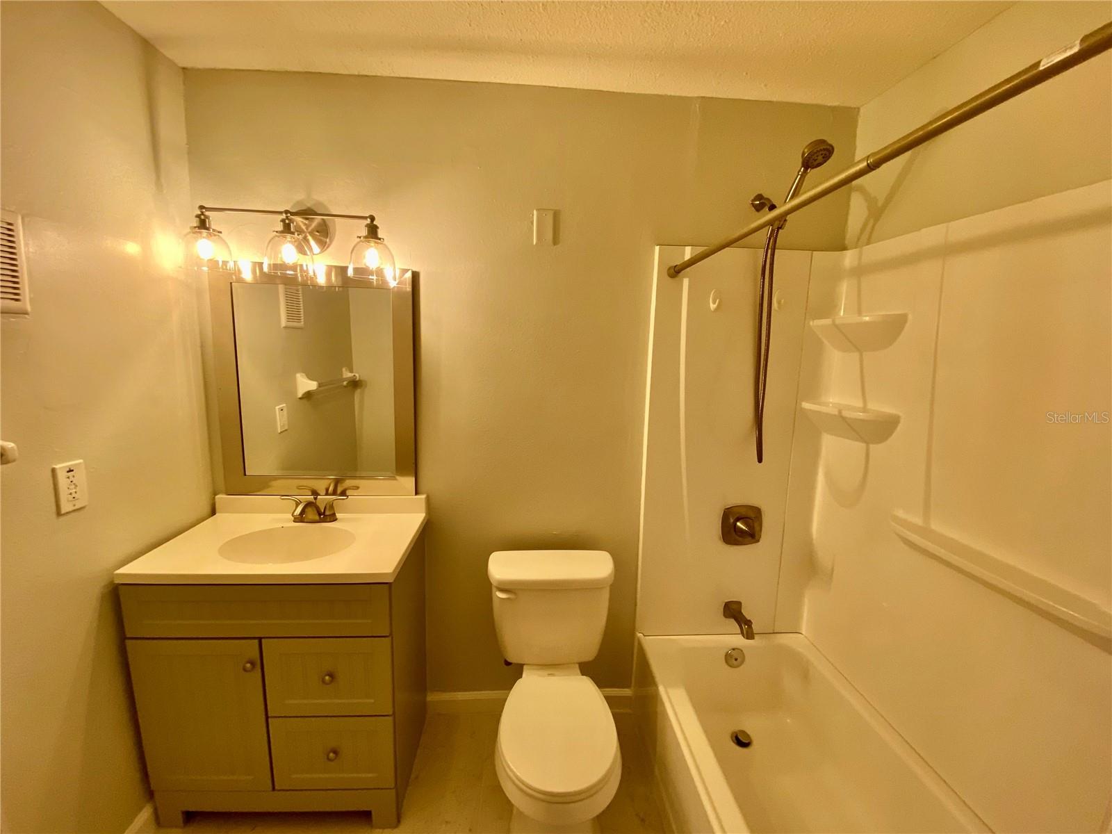Image 19 of 22 For 11716 Raintree Village Boulevard D