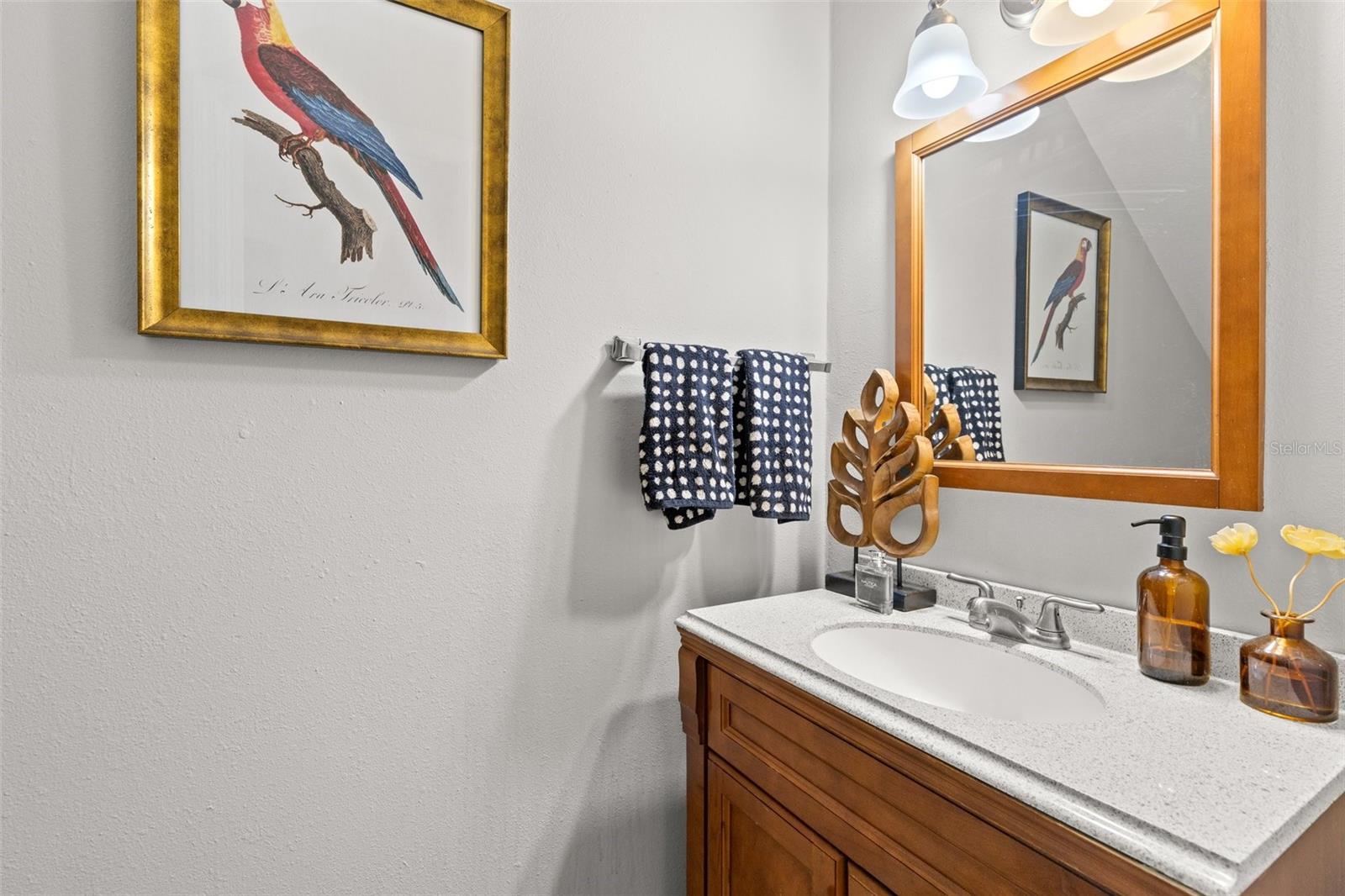 Image 14 of 29 For 3206 Azeele Street 107