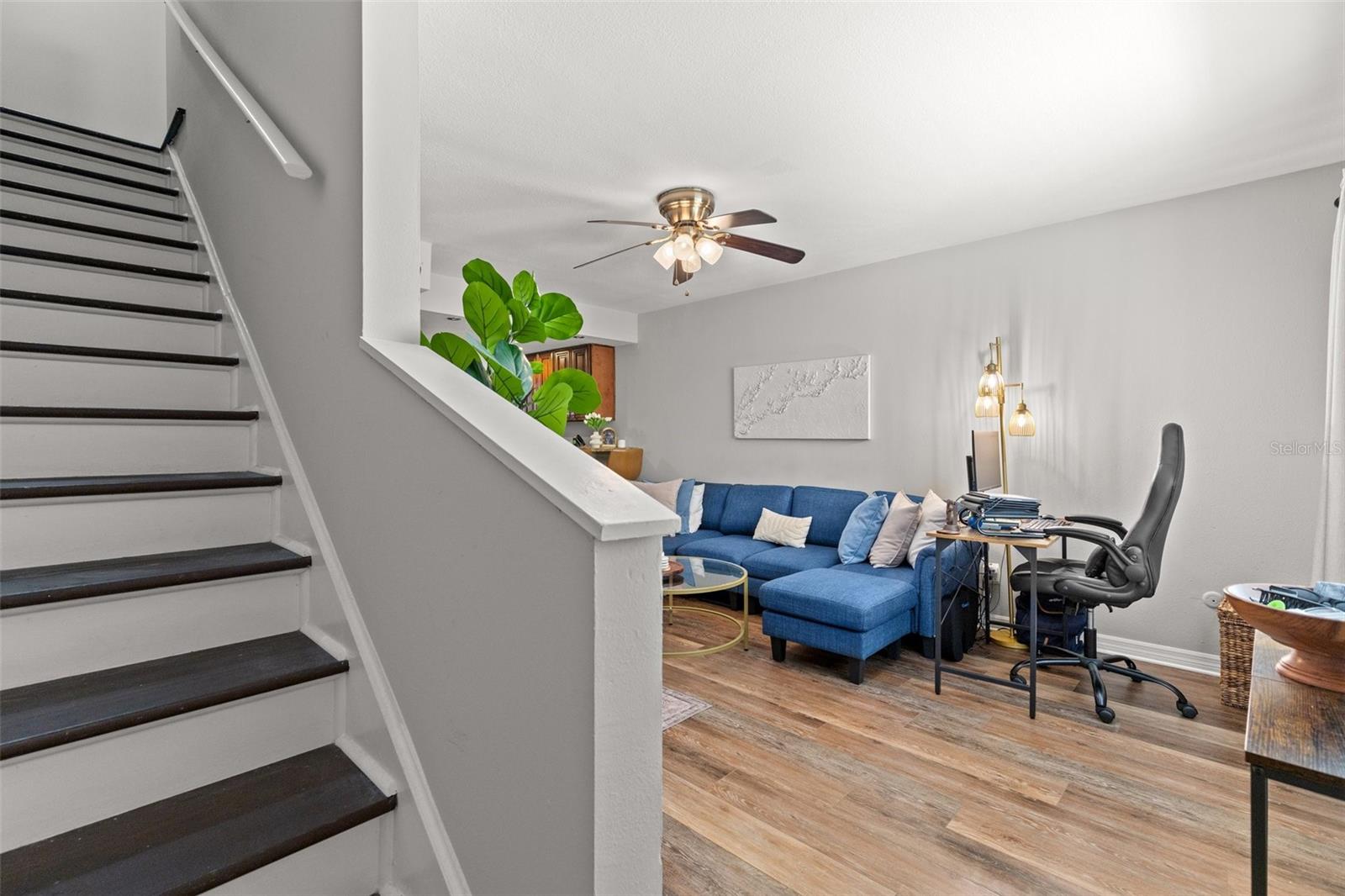 Image 3 of 29 For 3206 Azeele Street 107