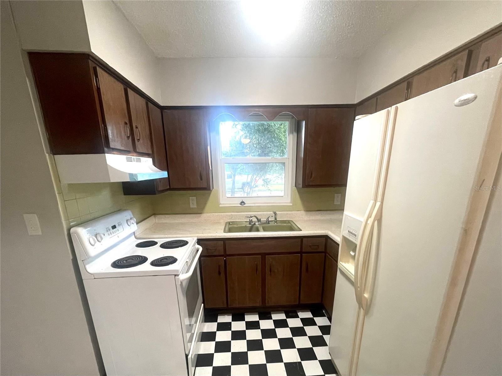 Image 7 of 17 For 767 19th Avenue S