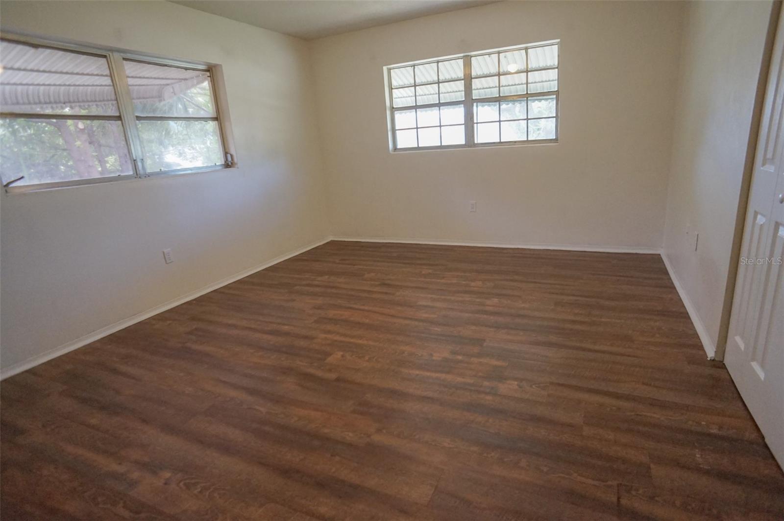Image 14 of 33 For 10414 Azalea Drive