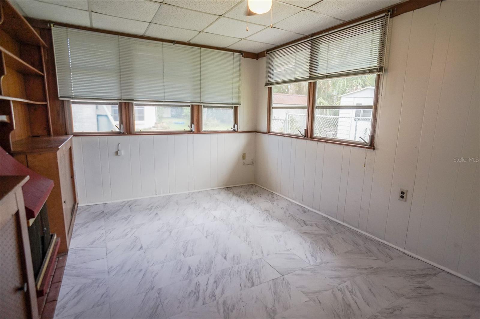 Image 22 of 33 For 10414 Azalea Drive
