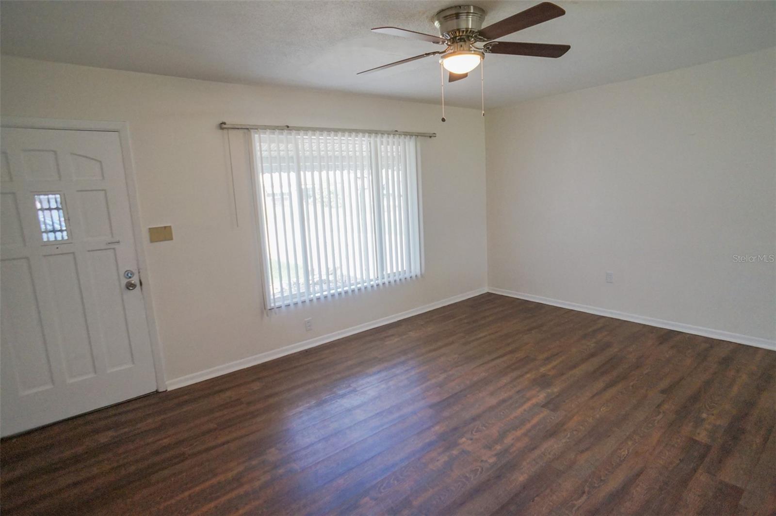 Image 5 of 33 For 10414 Azalea Drive