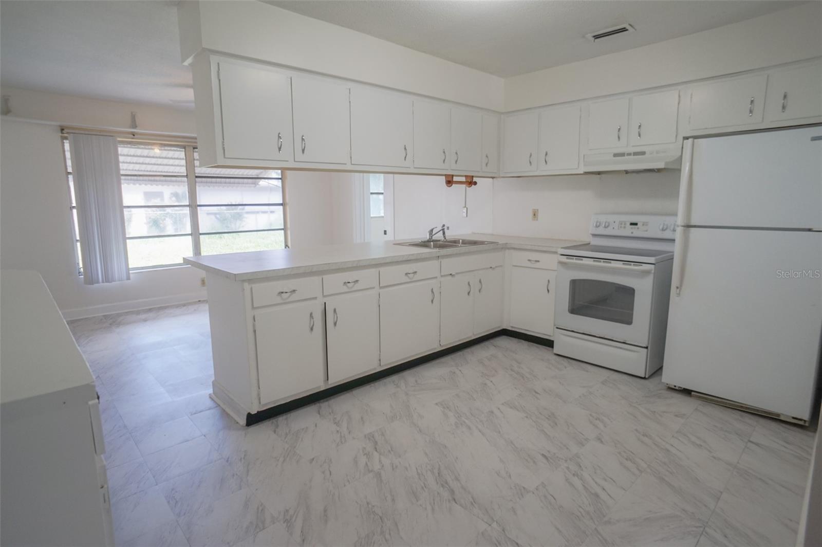 Image 9 of 33 For 10414 Azalea Drive