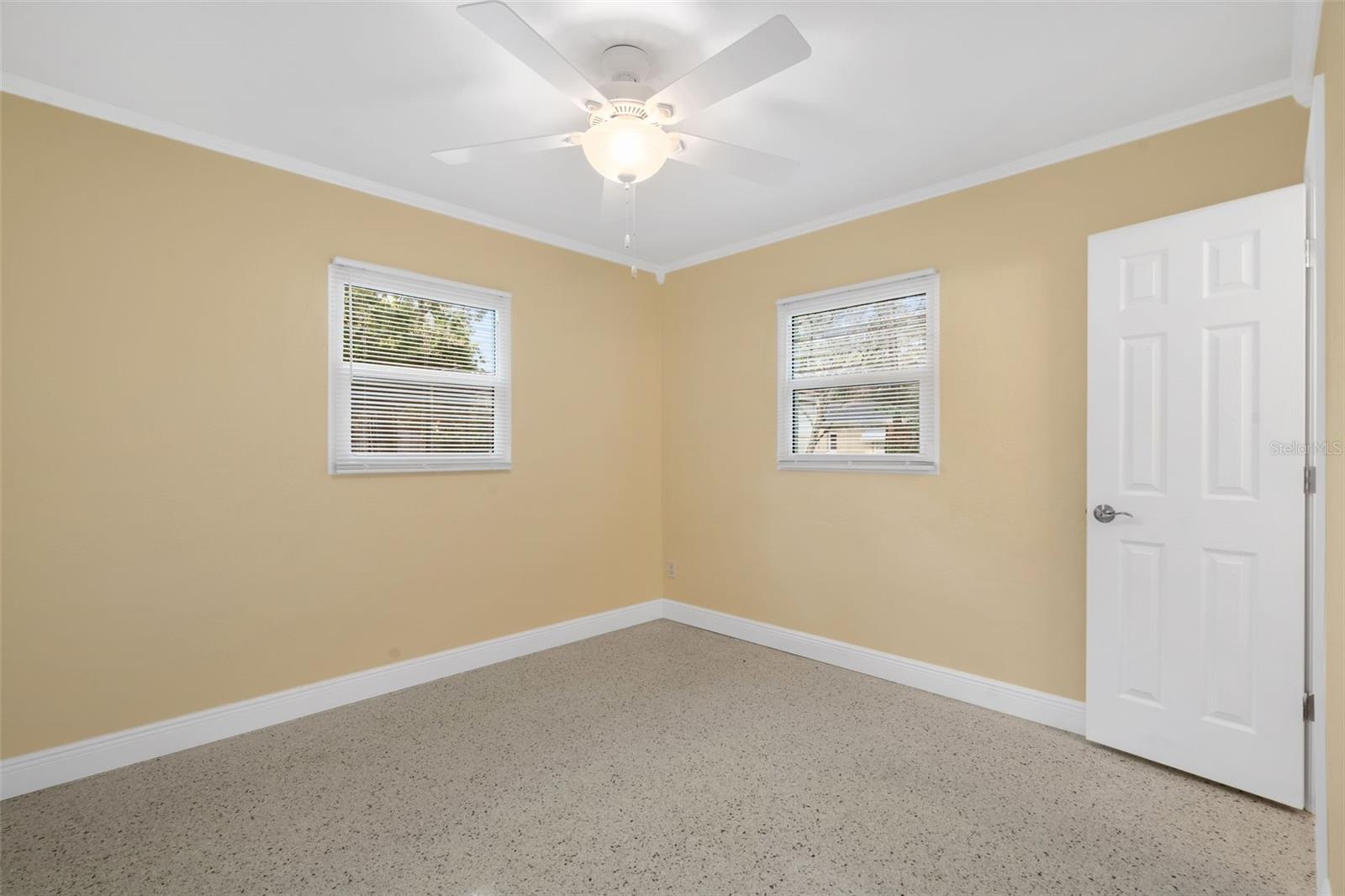 Image 20 of 37 For 5680 Pershing Street Ne