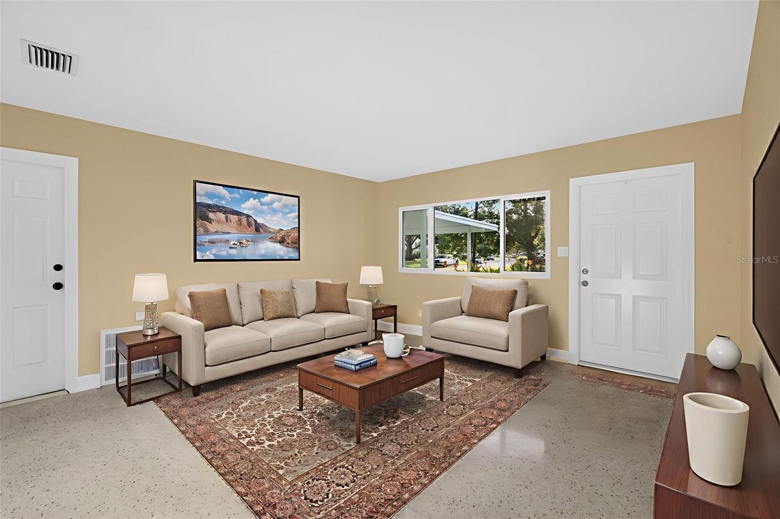Image 7 of 37 For 5680 Pershing Street Ne