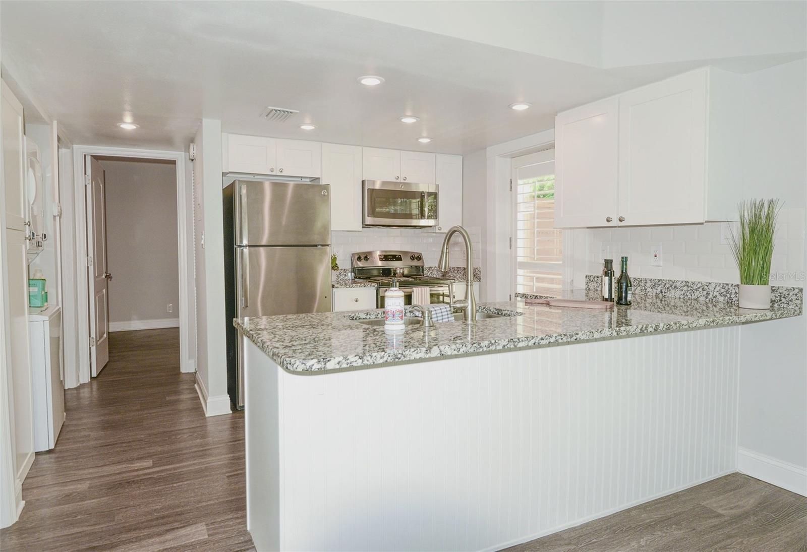 Image 2 of 9 For 3012 De Leon Street 22