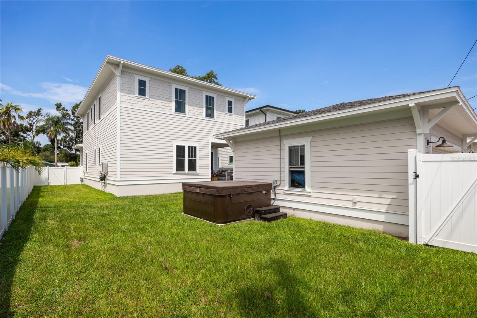 Image 43 of 55 For 3037 10th Street N