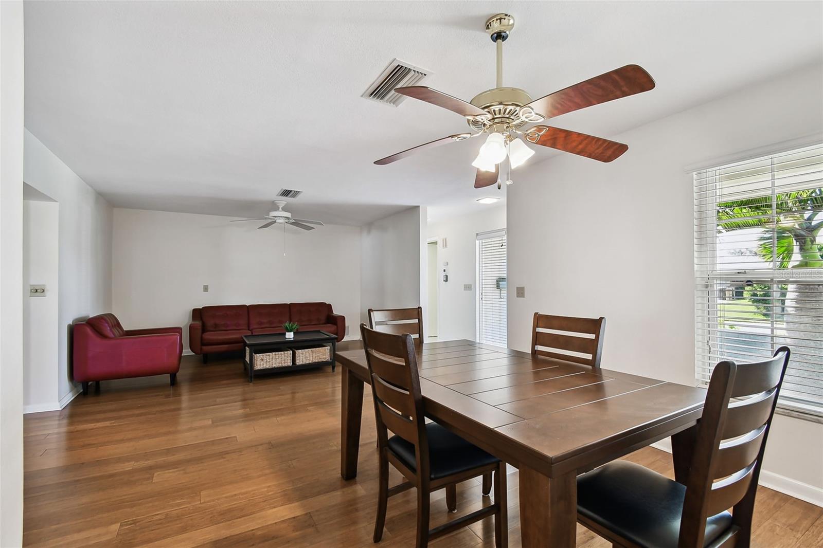 Image 10 of 77 For 1045 44th Avenue Ne