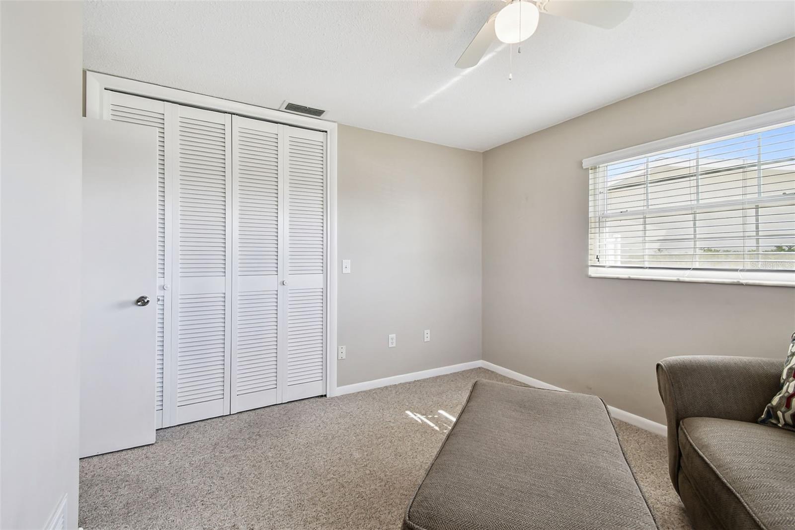 Image 18 of 77 For 1045 44th Avenue Ne