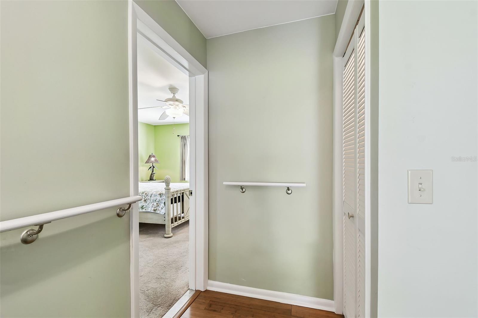 Image 40 of 77 For 1045 44th Avenue Ne