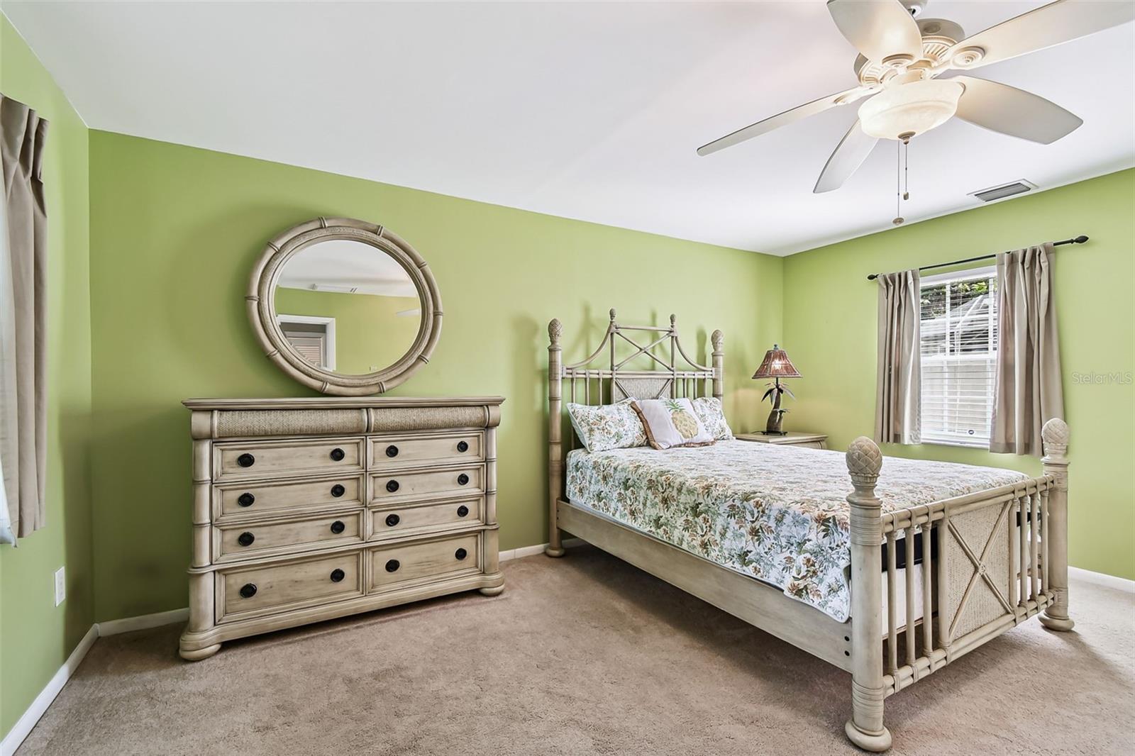Image 42 of 77 For 1045 44th Avenue Ne