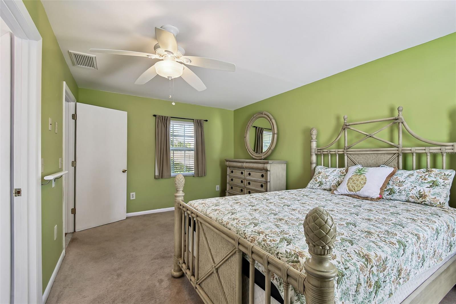 Image 45 of 77 For 1045 44th Avenue Ne
