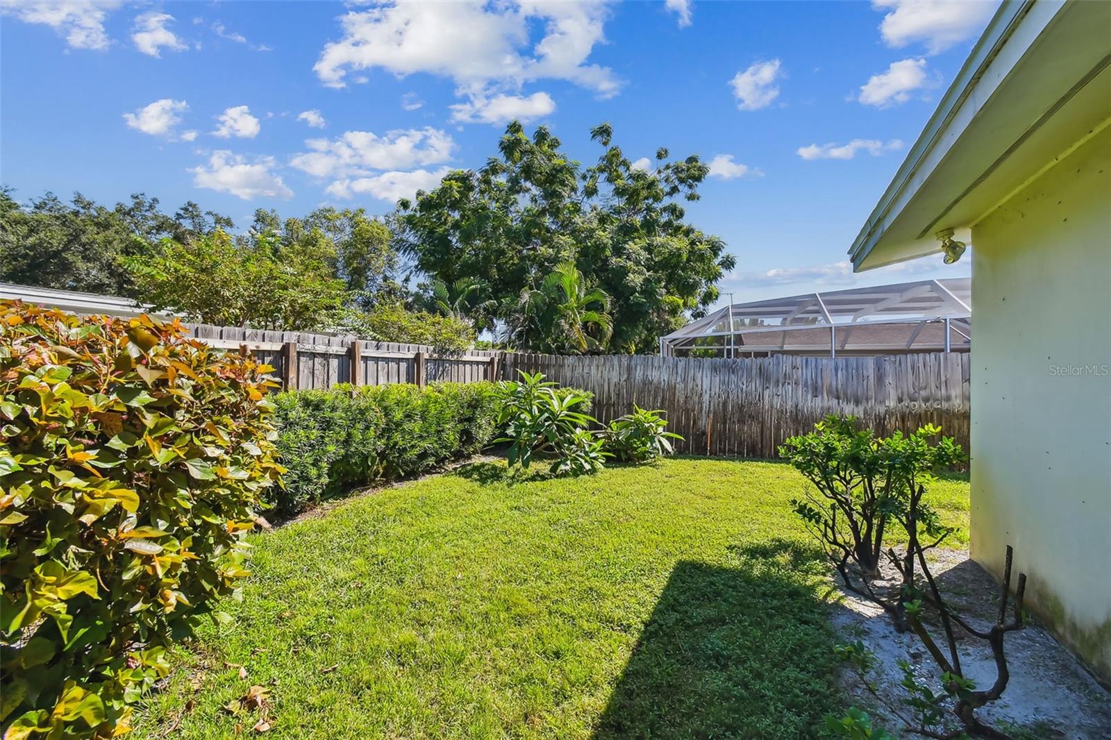 Image 61 of 77 For 1045 44th Avenue Ne