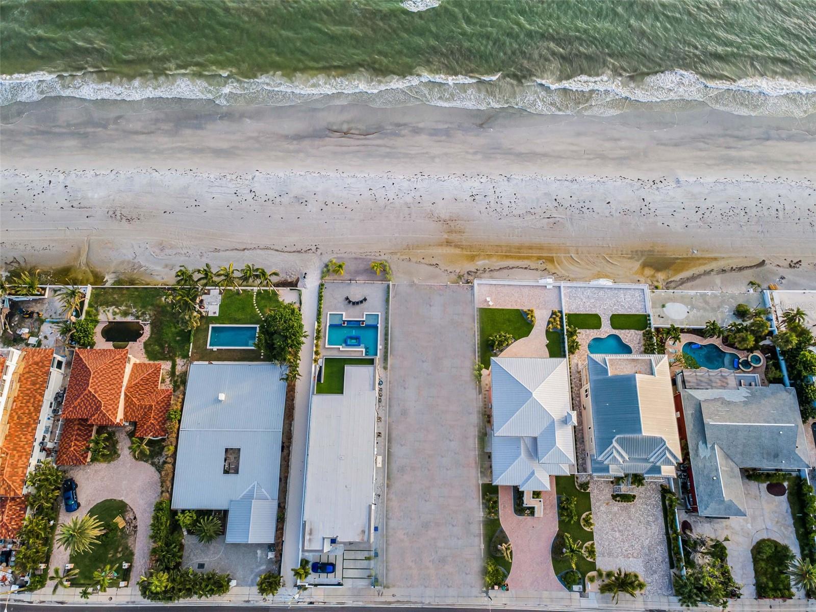 Listing photo id 0 for 16200 Gulf Boulevard