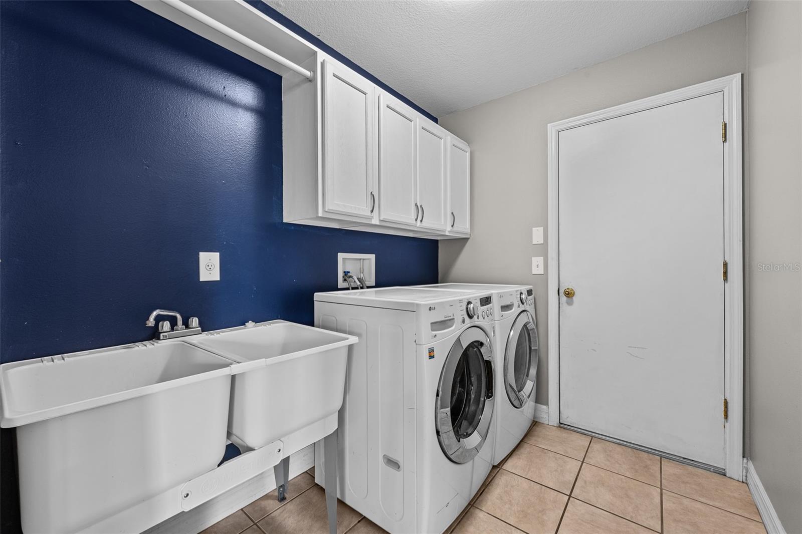 Image 19 of 53 For 5909 Wedgefield Drive