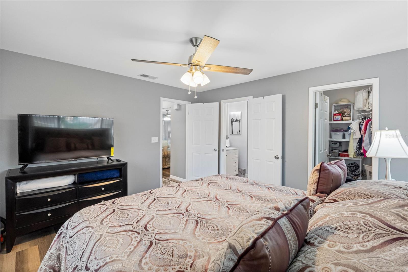 Image 21 of 44 For 8607 Sagewood Drive