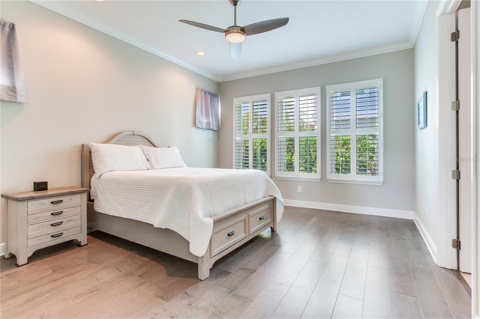Image 30 of 60 For 16312 1st Street E