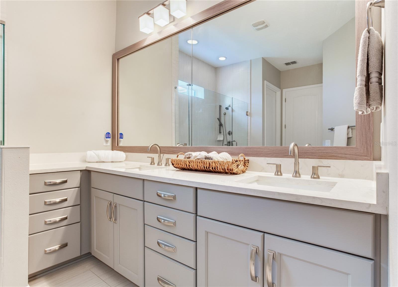 Image 35 of 60 For 16312 1st Street E
