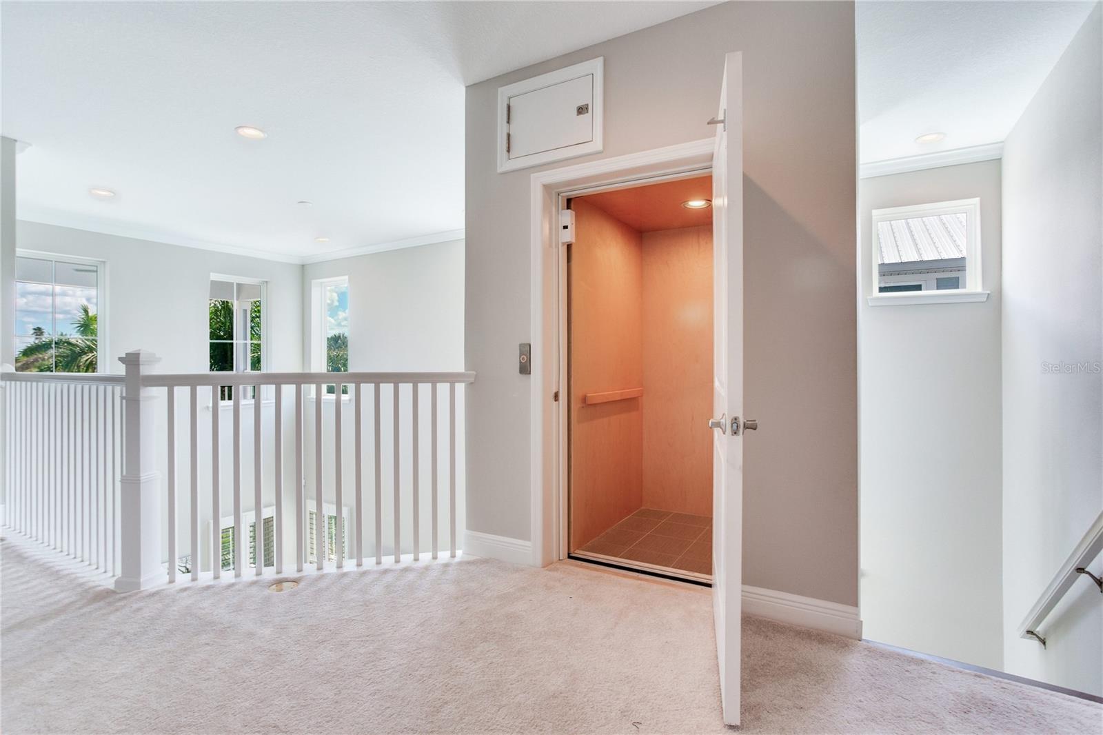 Image 39 of 60 For 16312 1st Street E