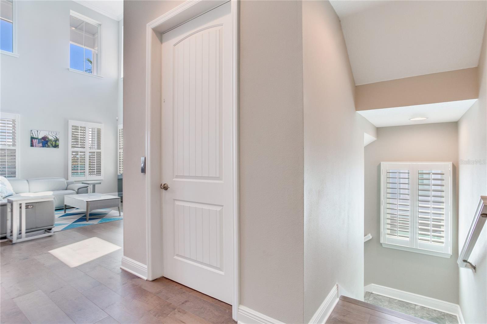 Image 9 of 60 For 16312 1st Street E