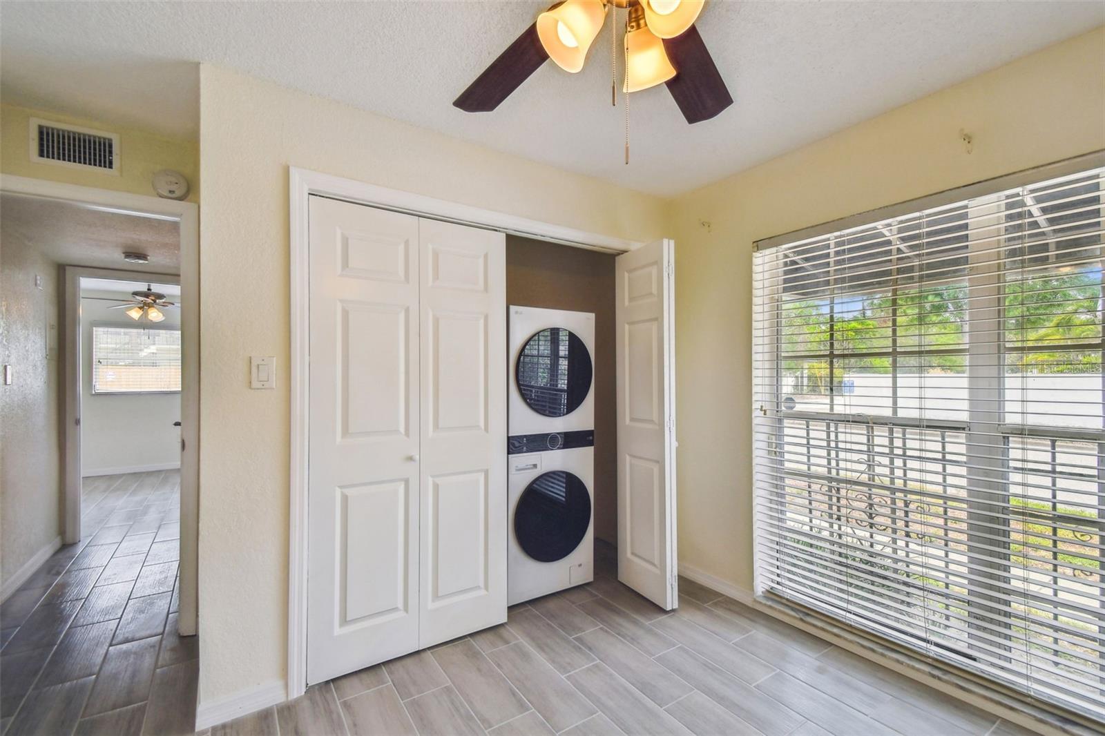 Image 19 of 26 For 208 Danube Avenue 101