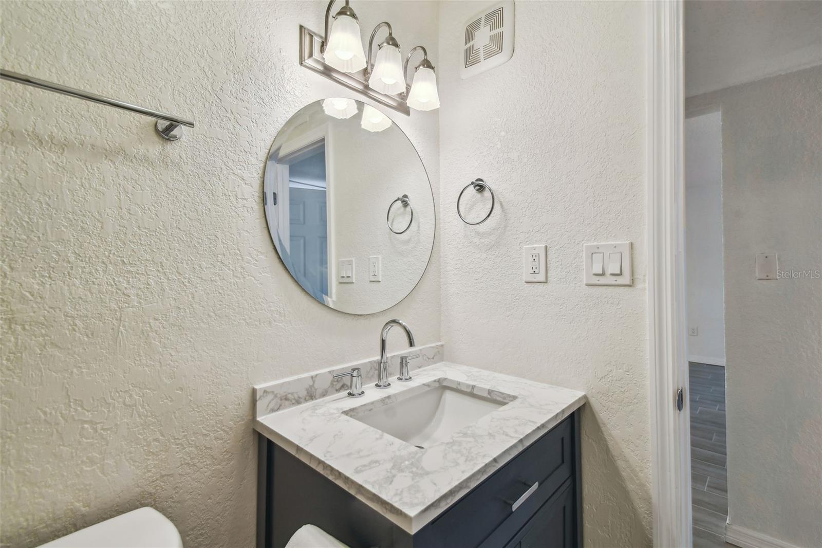 Image 21 of 26 For 208 Danube Avenue 101