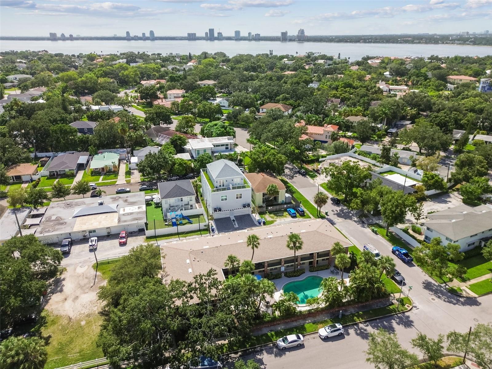 Image 6 of 26 For 208 Danube Avenue 101
