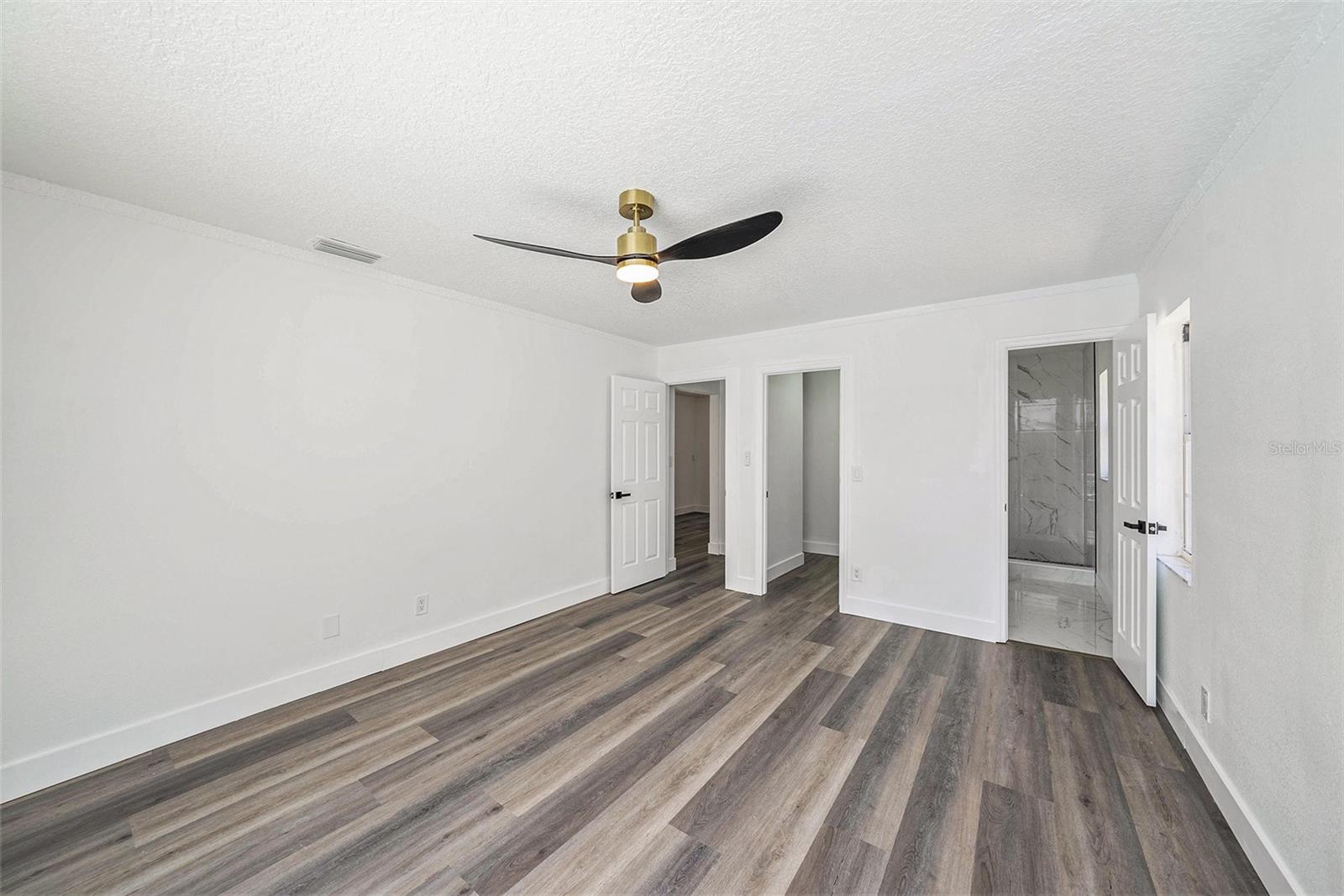 Image 16 of 23 For 433 Tangerine Drive