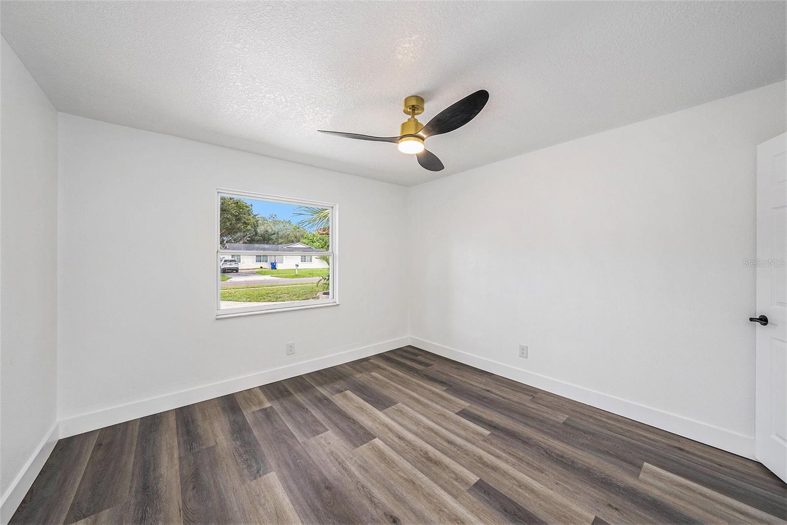 Image 19 of 23 For 433 Tangerine Drive