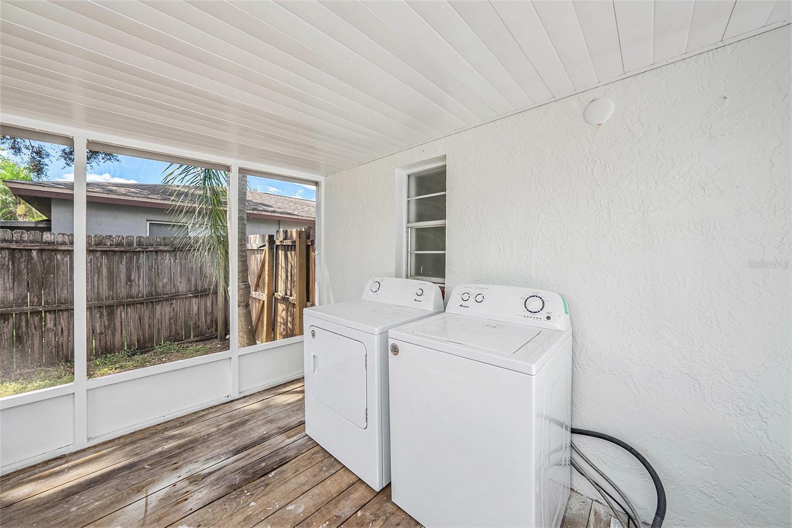 Image 20 of 23 For 433 Tangerine Drive