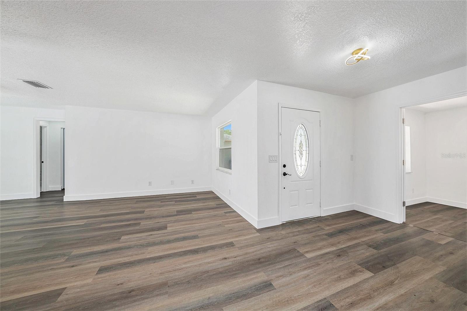 Image 3 of 23 For 433 Tangerine Drive