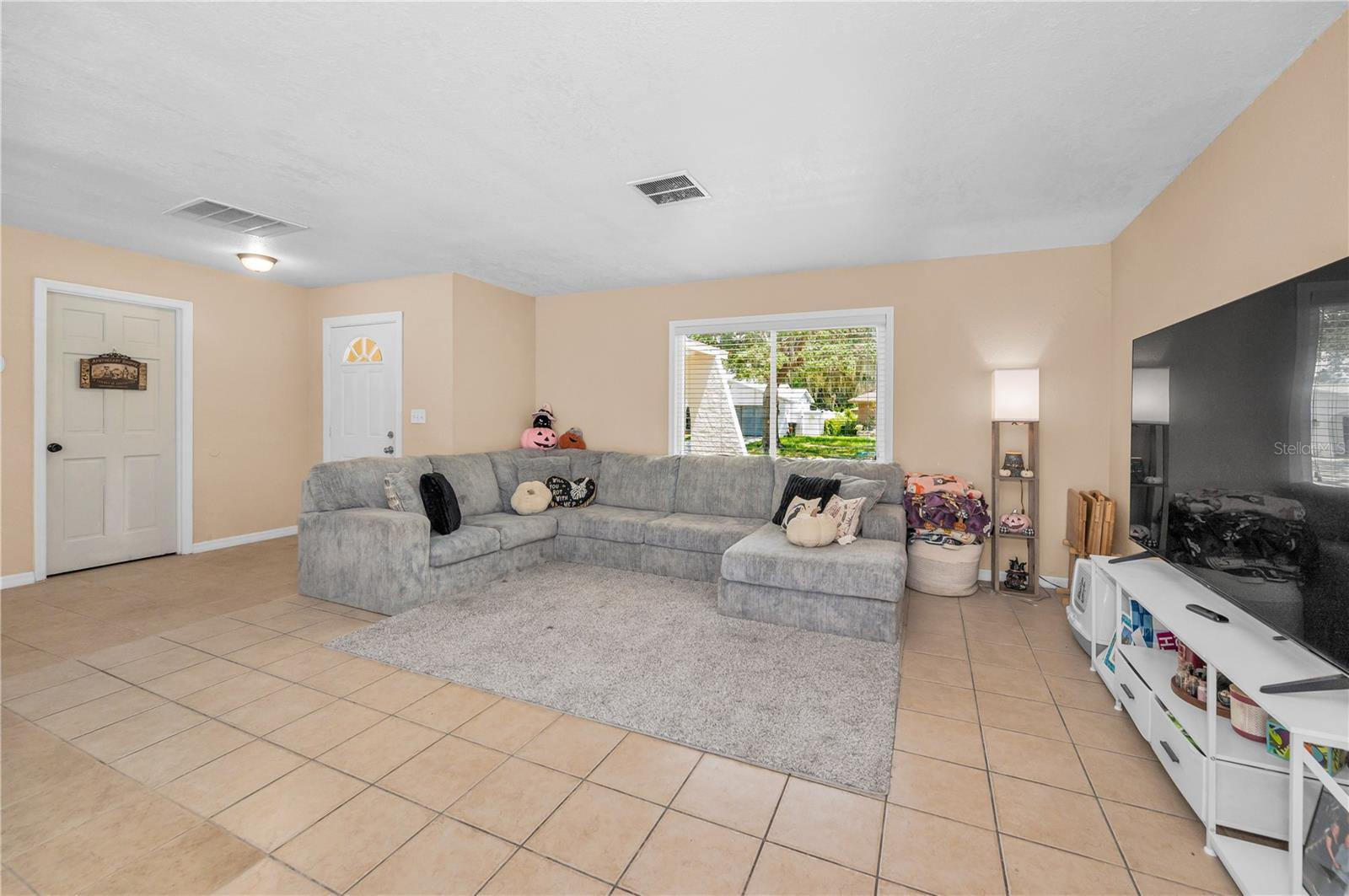 Image 12 of 42 For 11121 Peppertree Lane