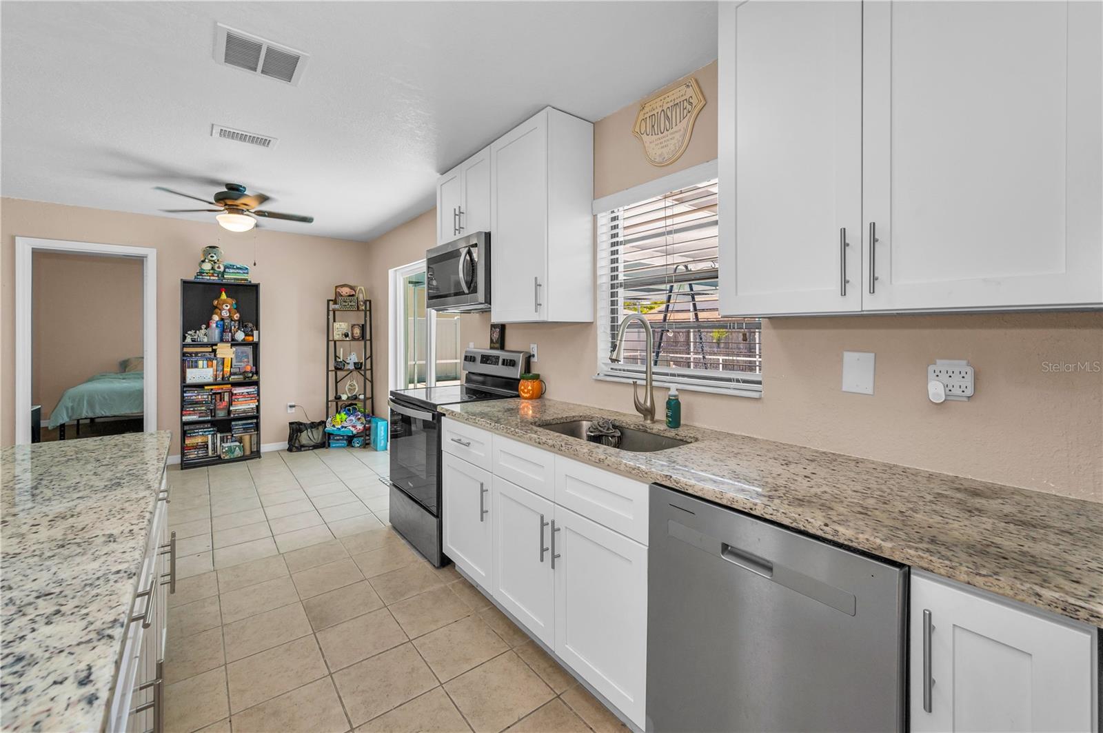 Image 16 of 42 For 11121 Peppertree Lane