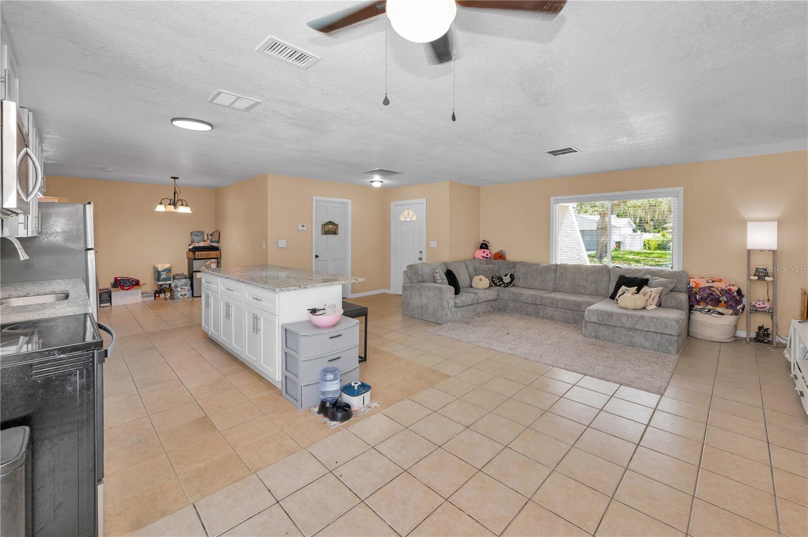 Image 22 of 42 For 11121 Peppertree Lane