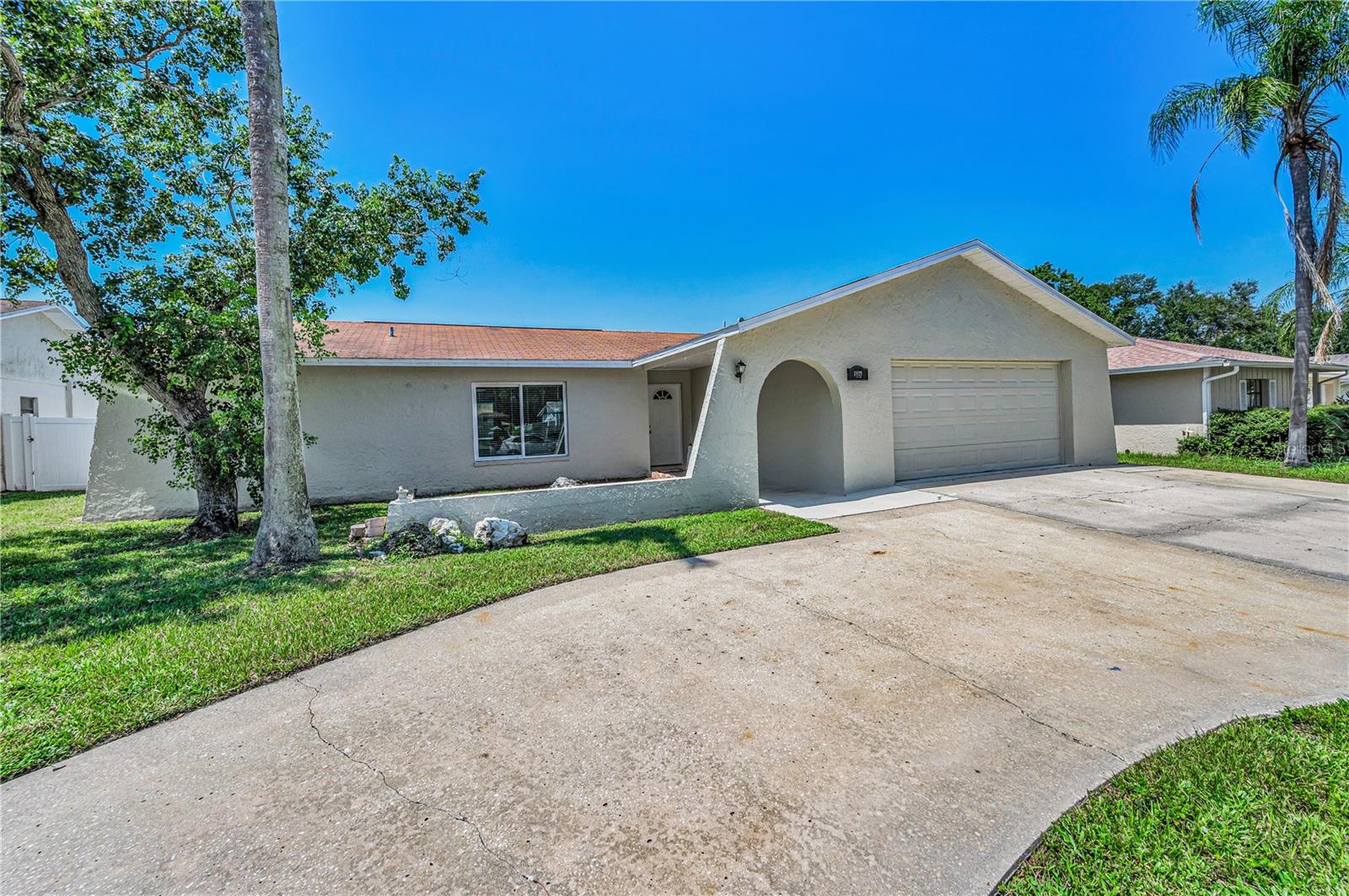 Image 4 of 42 For 11121 Peppertree Lane