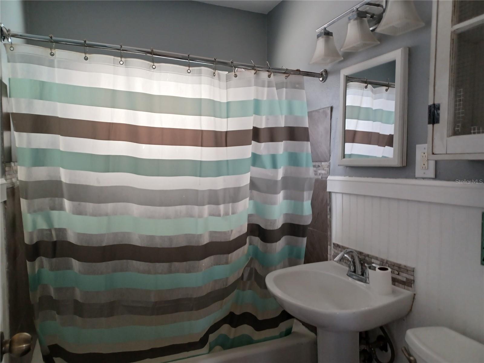 Image 8 of 14 For 6250 16th Street N