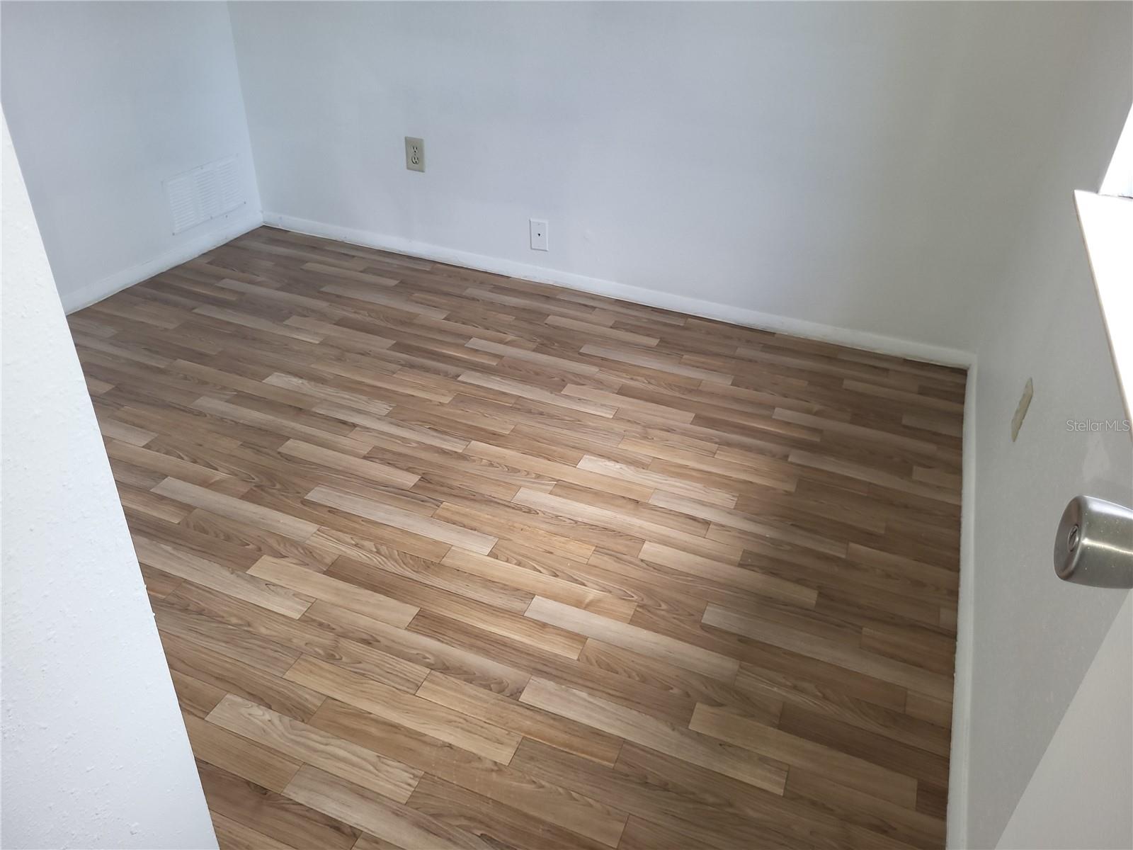 Image 9 of 12 For 7507 Katherine Drive