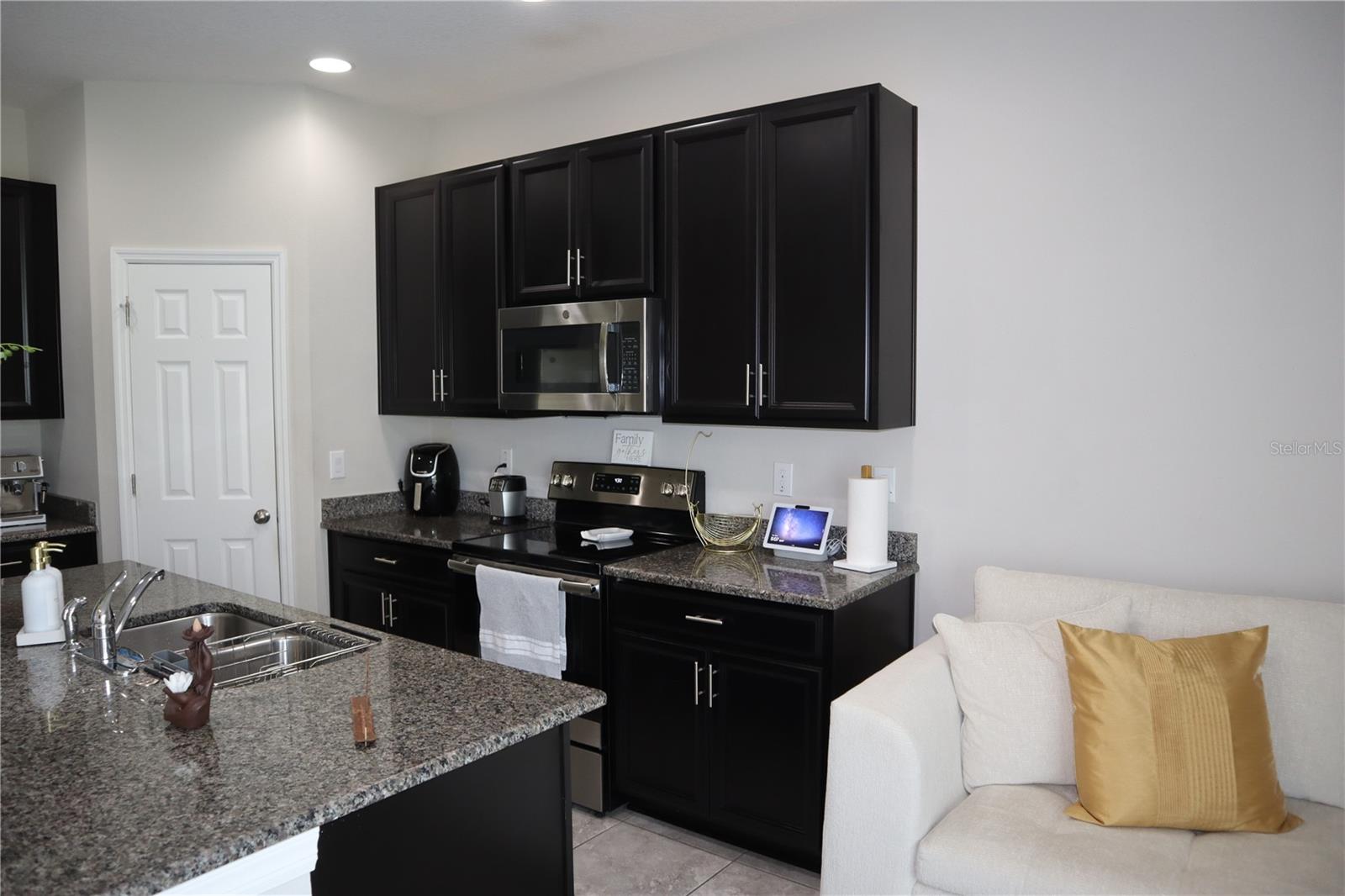 Image 4 of 15 For 7022 Grand Elm Drive