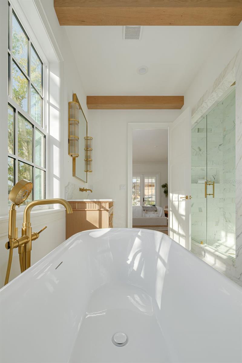 Listing photo id 27 for 705 17th Avenue Ne