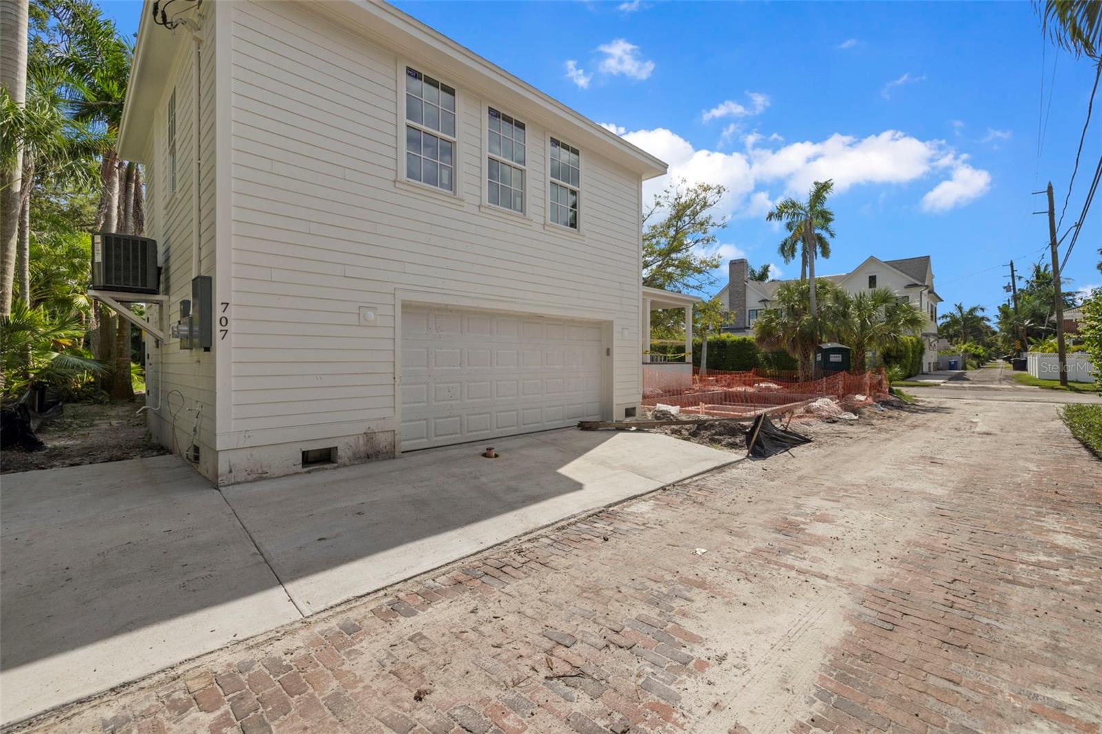 Image 7 of 26 For 705 17th Avenue Ne