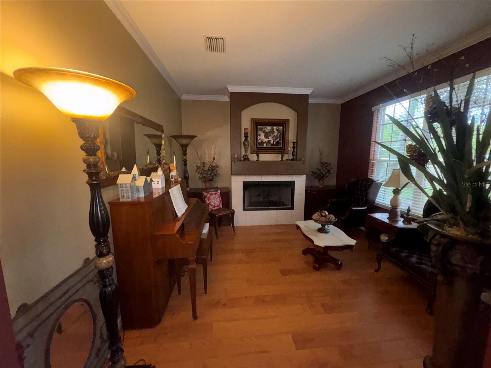 Image 11 of 65 For 589 Lakewood Drive