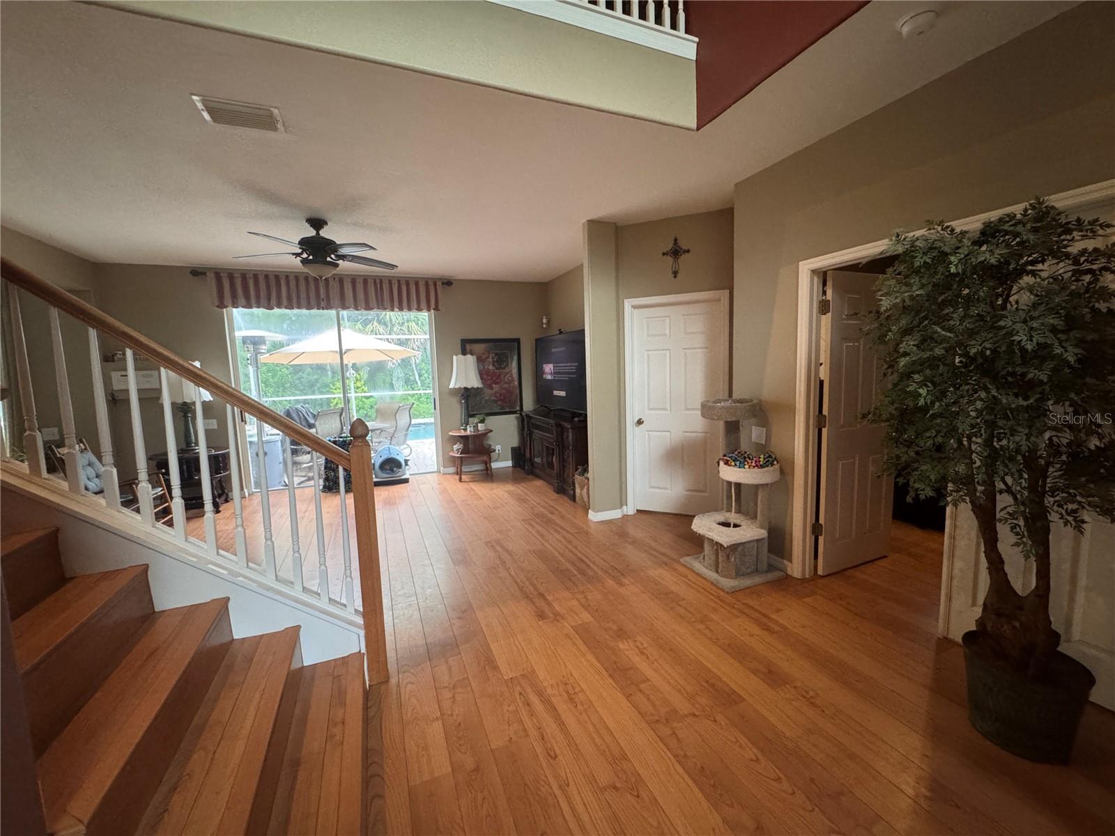 Image 15 of 65 For 589 Lakewood Drive