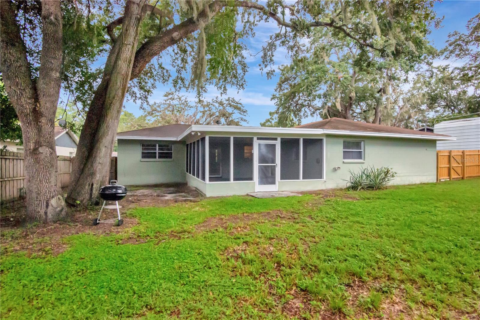 Image 24 of 28 For 2209 Boxwood Way